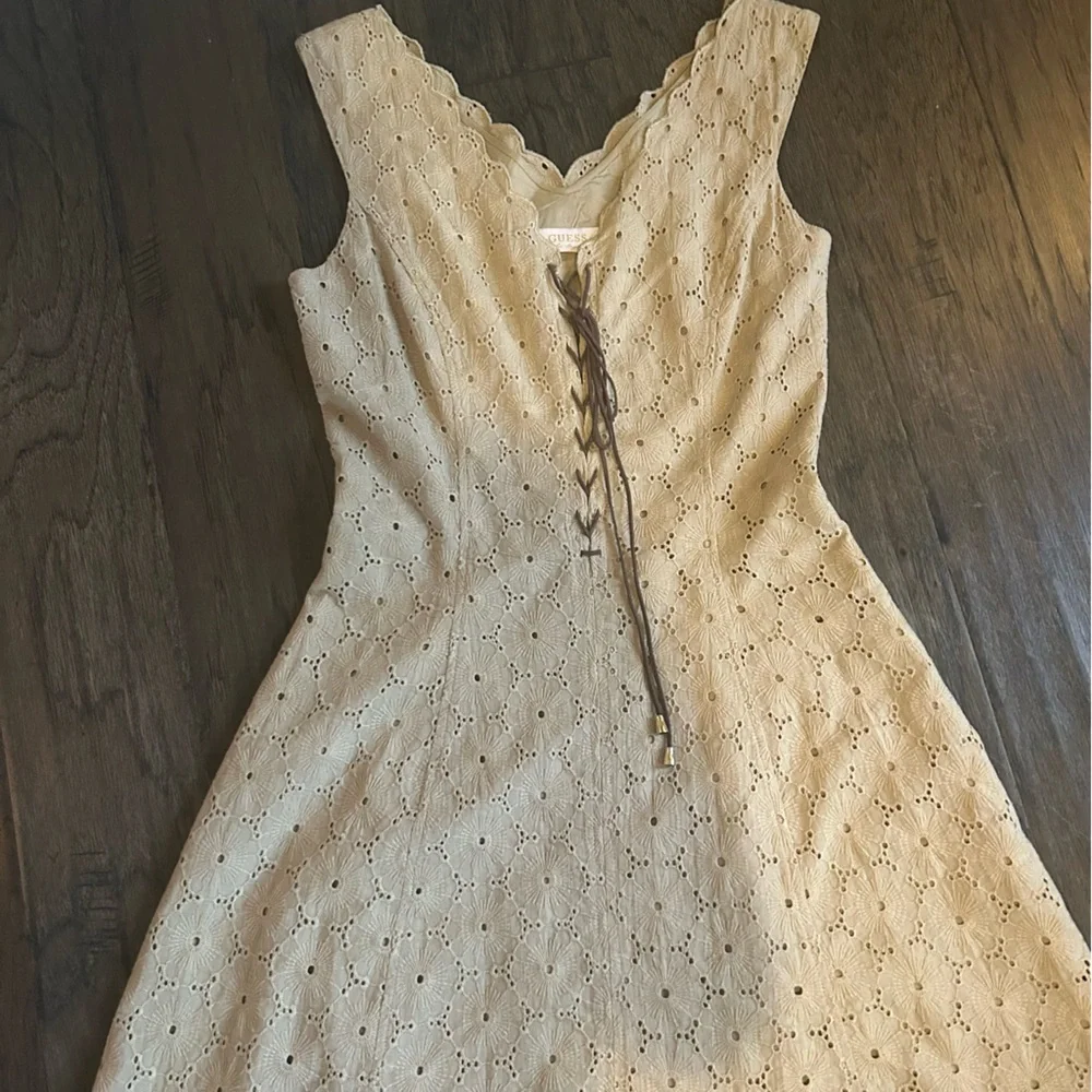 Guess Cream Eyelet Embroidered Lace-Up Dress Size 4 Feminine Chic - Picture 2 of 9